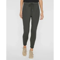 Vero ModaPantalon Loose Fit Taille moyenne vert en viscose Maia