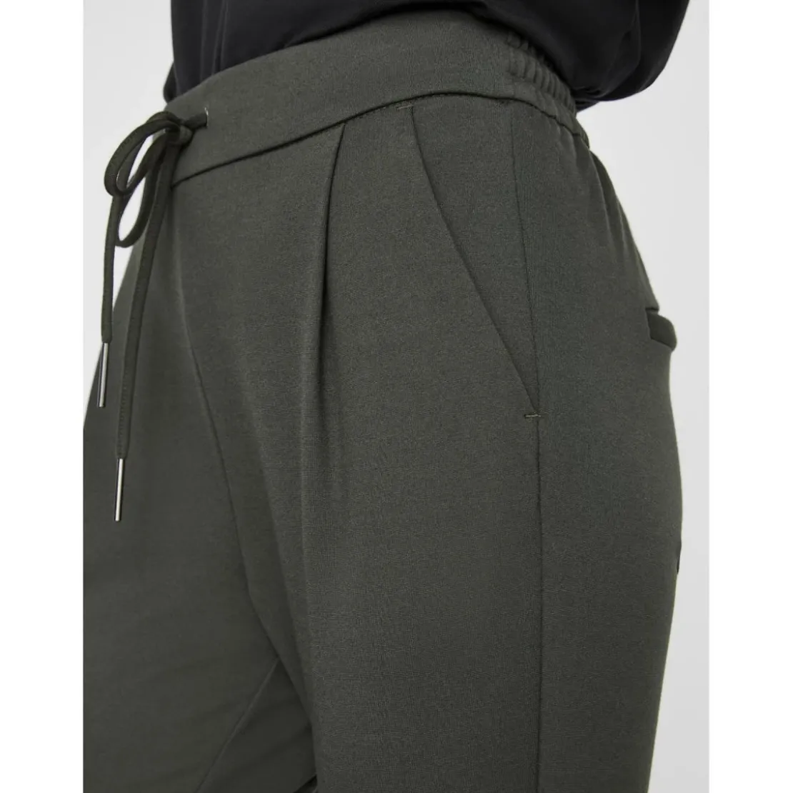 Vero ModaPantalon Loose Fit Taille moyenne vert en viscose Maia