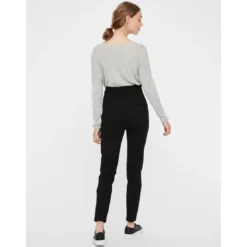 Vero ModaPantalon paperbag Loose Fit Taille haute Pleine longueur noir en viscose