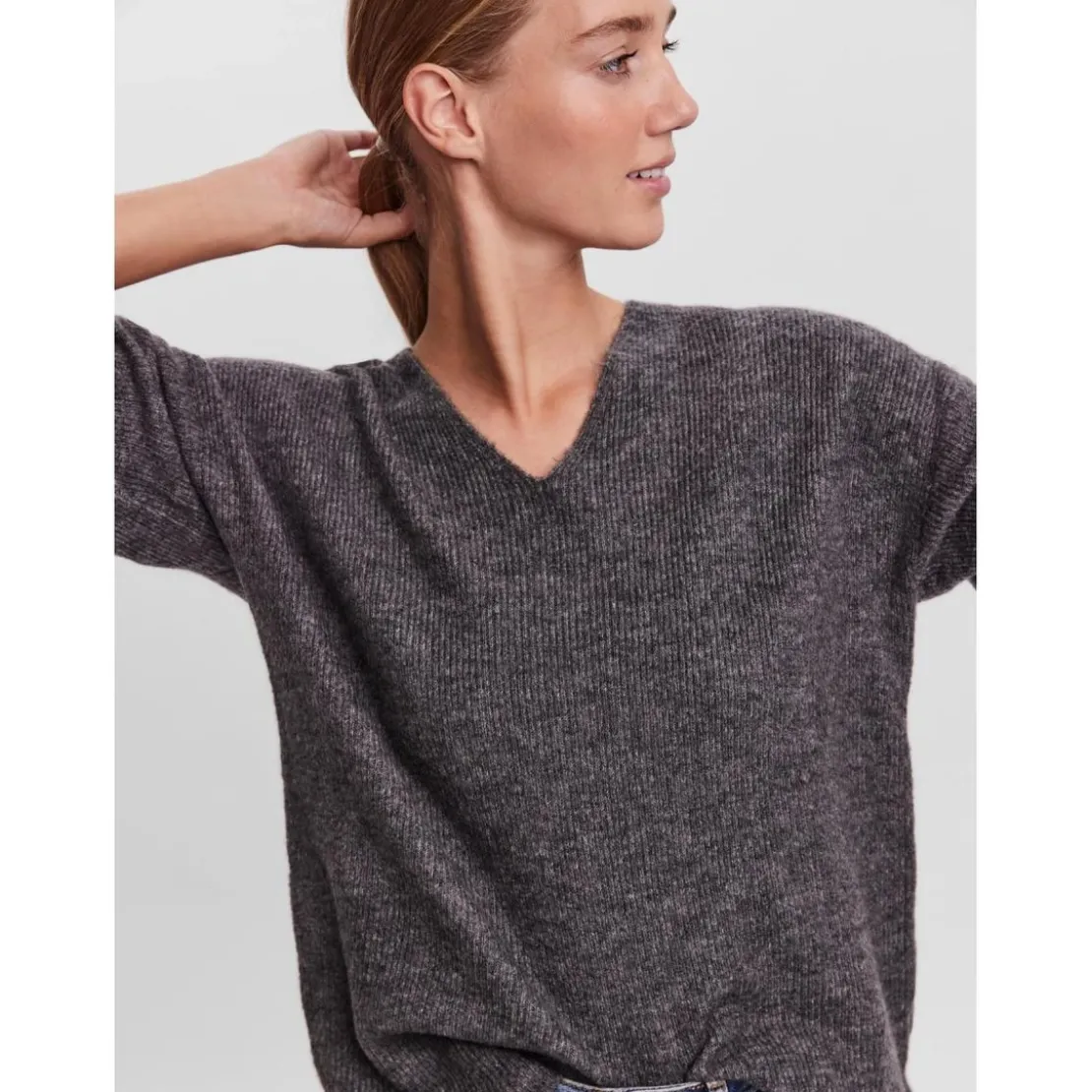 Vero ModaPull en maille Col en V Manches longues gris Sofia