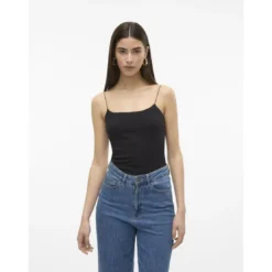 Vero ModaTop court col rond sans manches noir en coton Queen