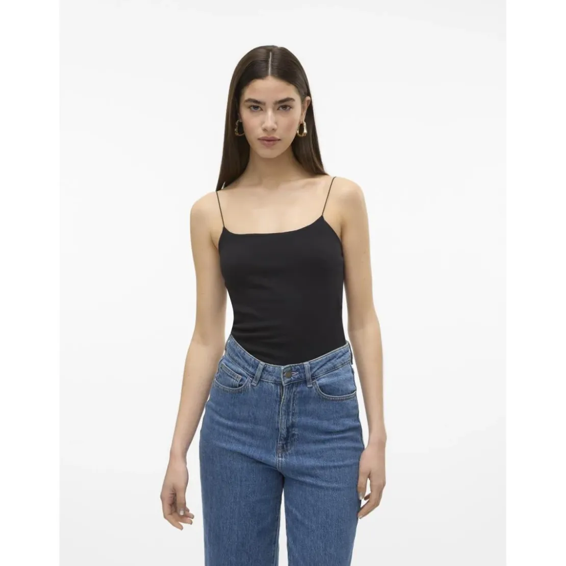 Vero ModaTop court col rond sans manches noir en coton Queen
