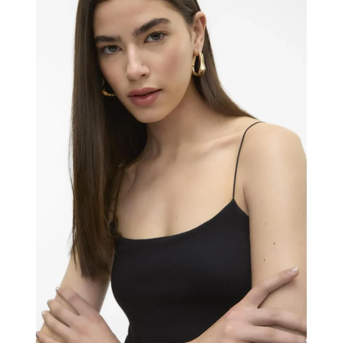 Vero ModaTop court col rond sans manches noir en coton Queen