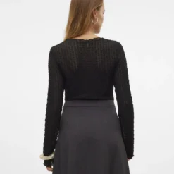 Vero ModaTop manches longues en polyester recyclé Shelby noir Ula