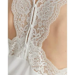 Vero ModaTop Regular Fit Col en V Sans manches Longueur regular blanc