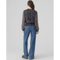 Vero ModaTop Regular Fit Imprimé all over Col en V Manches longues Court noir