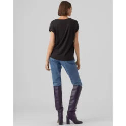 Vero ModaT-shirt Regular Fit Col rond Manches courtes Longueur regular noir en coton Alia