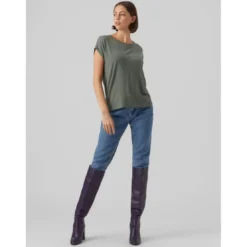 Vero ModaT-shirt Regular Fit Col rond Manches courtes Longueur regular vert en coton Fern