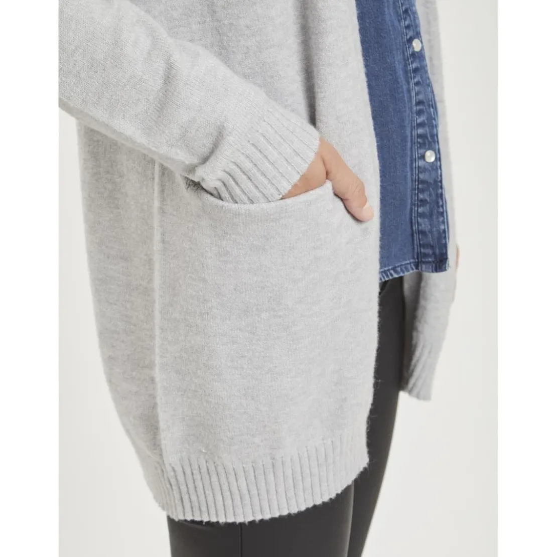 VilaCardigan col fendugris en viscose Faye