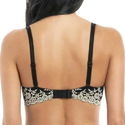 Wacoal lingerieSoutien-gorge plunge armatures noir en nylon- Embrace Lace