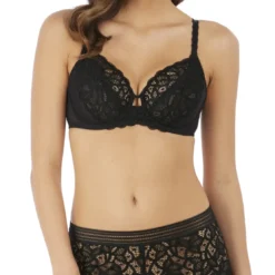 Wacoal lingerieSoutien-gorge emboitant armatures Noir RAFFINE- RAFFINE